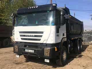 Самосвал IVECO